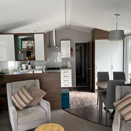 6 Berth Comfy Homely Caravan, Dog Friendly Belton with Browston Kültér fotó
