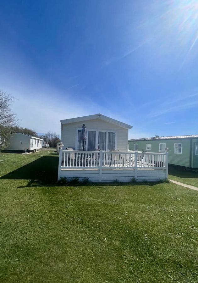 6 Berth Comfy Homely Caravan, Dog Friendly Belton with Browston Kültér fotó